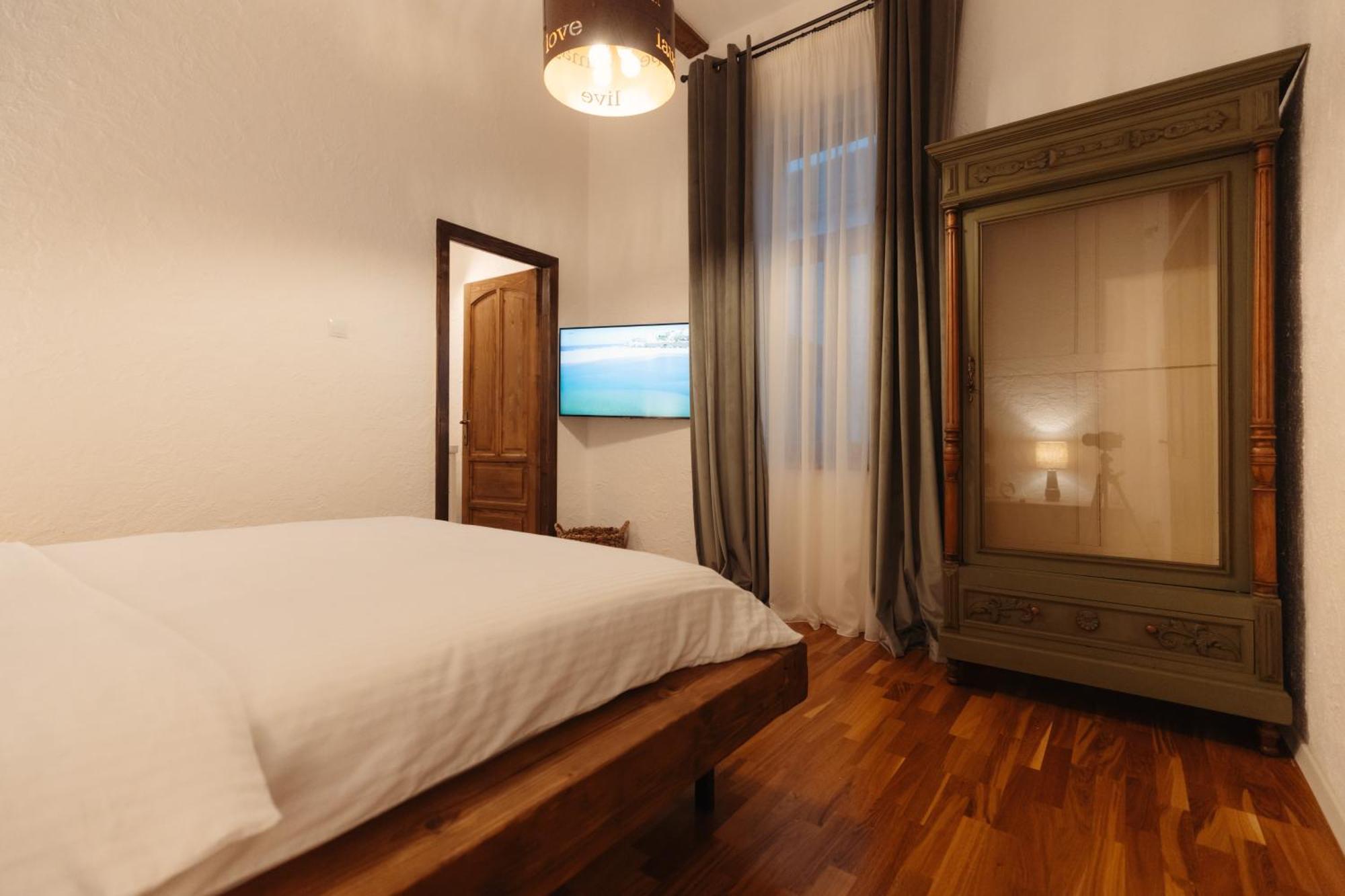 Casa 1901 Aparthotel Baia Mare Bagian luar foto